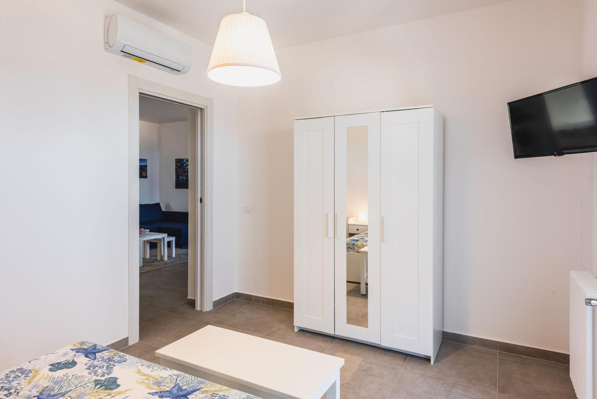 Etna Mare Apartments By Wonderful Italy Аугуста Экстерьер фото
