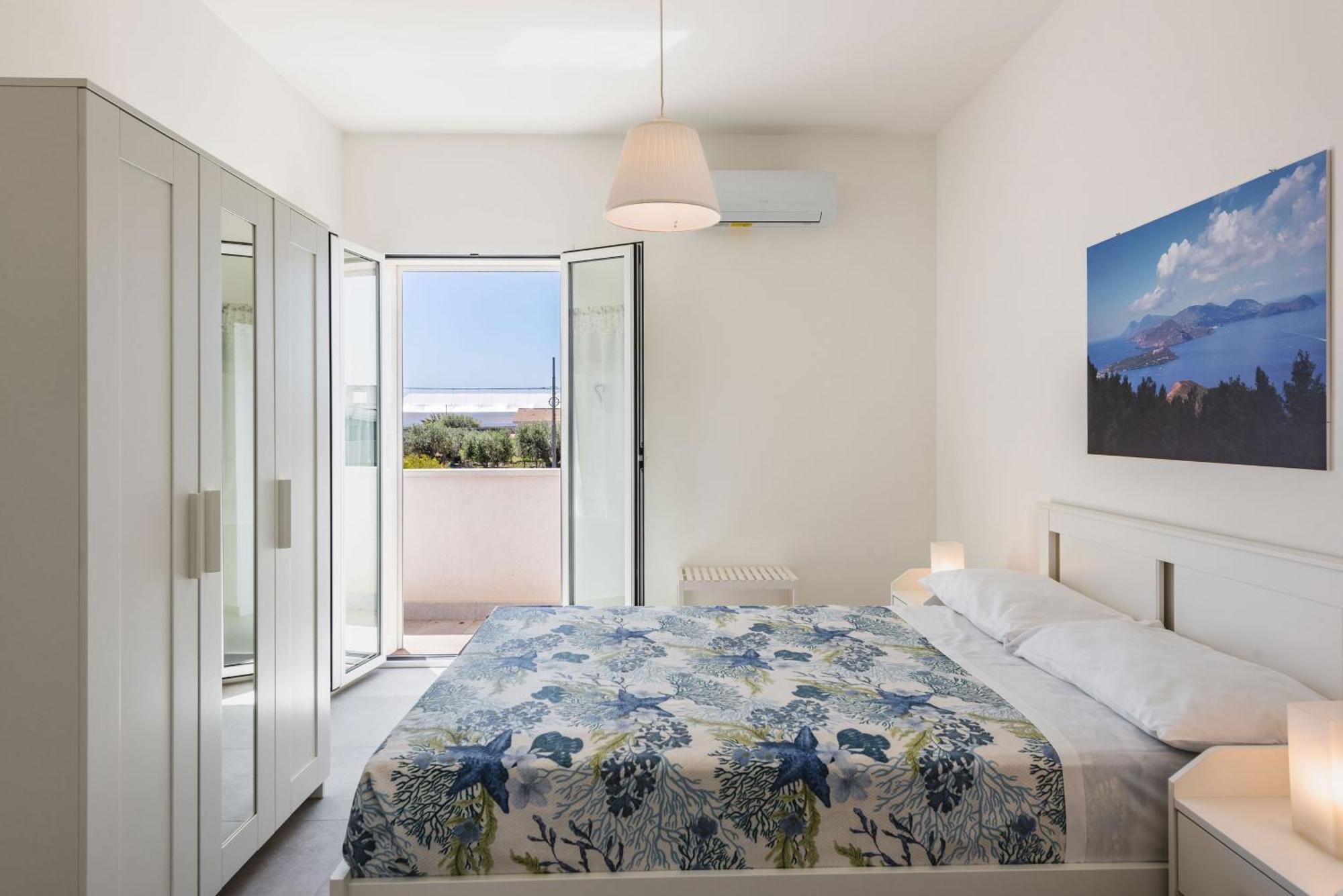Etna Mare Apartments By Wonderful Italy Аугуста Экстерьер фото