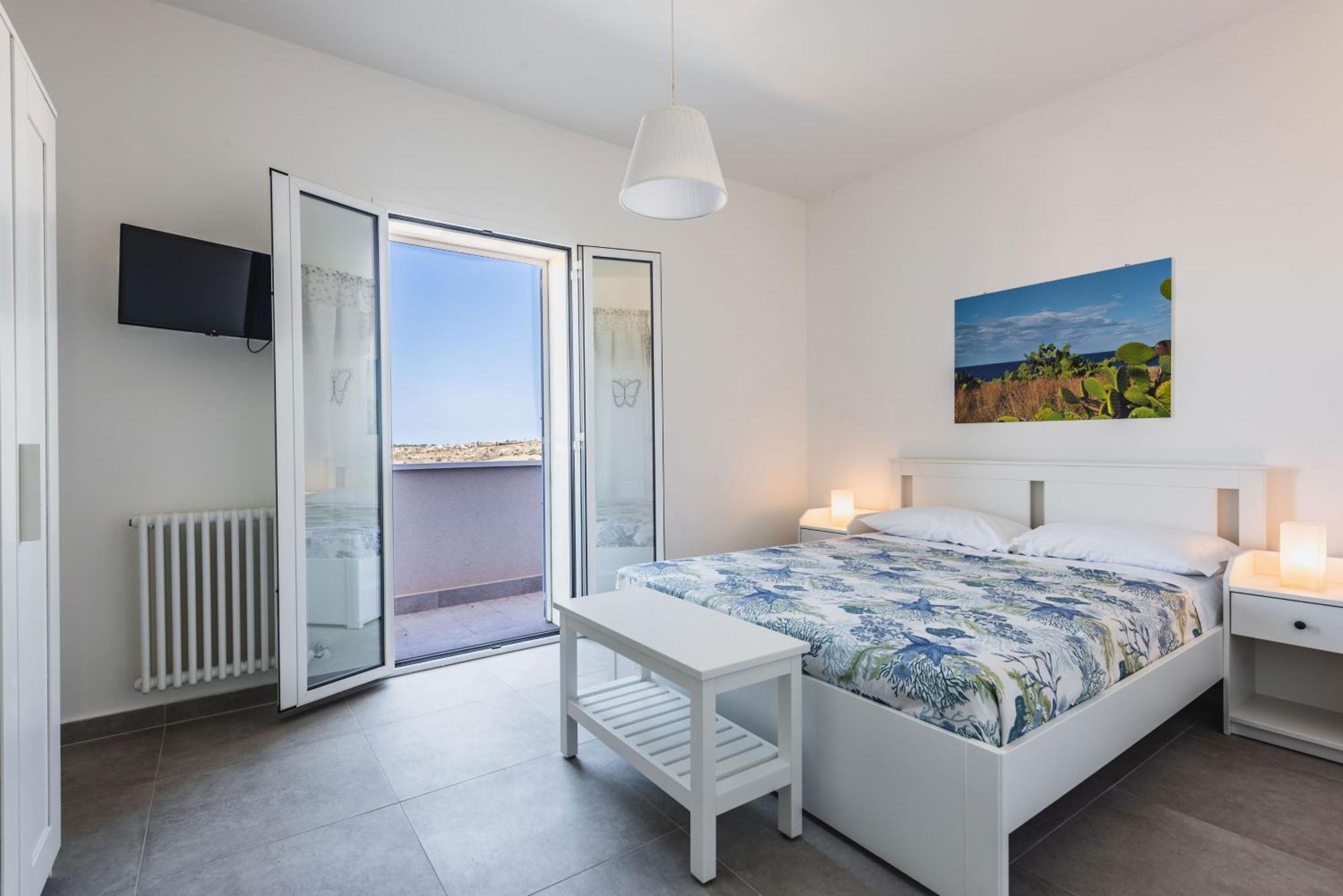 Etna Mare Apartments By Wonderful Italy Аугуста Экстерьер фото